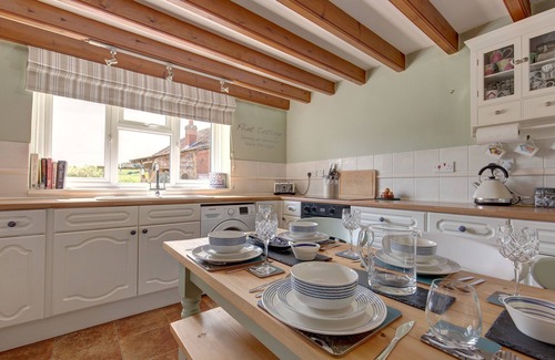 Stiffkey Cottage | Flint Cottage - a self catering cottage that sleeps 4 adults and 2 children (under 13) in 3 bedroo