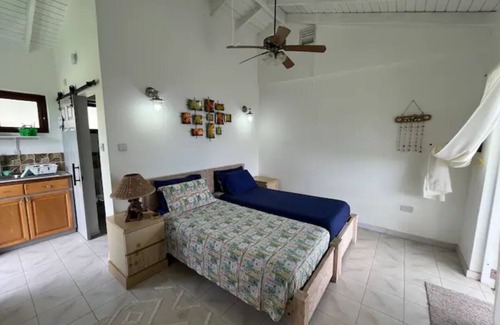 Kingstown Apartment | FlipFlops at Waves Villa Guesthouse