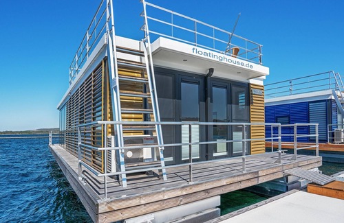 Braunsbedra House | Floating 44 am Geiseltalsee - Festliegende Hausboot in Braunsbedra