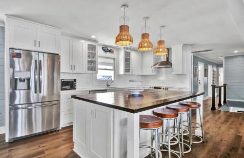 Shell Island House | Flock of Sea Girls by Sea Scape Properties