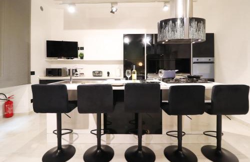 Esquilino Apartment | FLORA- Loft Luxury - tra Colosseo e Santa Maria Maggiore - Metro