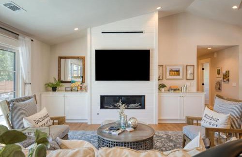Windsor House | Flora Vina - Country Home with Vineyard Views