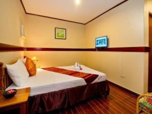 Puerto Princesa City Centre Resort | Floral Villarosa