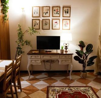 Rovigo Apartment | Floreal House - Classic style apartment