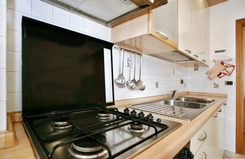 Scandicci Apartment | Florence at one step, wifi internet, parking, A/C
