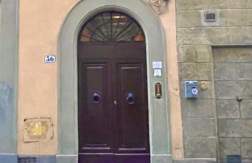 Sant' Ambrogio Apartment | Florence Cozy Retreat