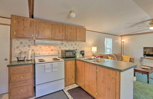 Mcalpin House | Florida Getaway, 14 Mi to Royal Springs!