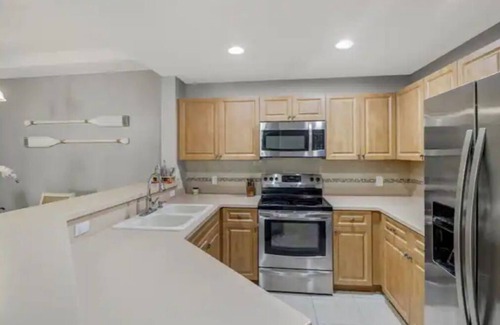 Diplomat Condo | Florida Retreatn