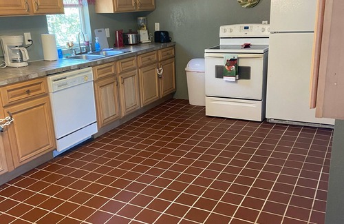 Pinetta Cottage | Florida Waterfront Country Home, Fishing & Pet Friendly