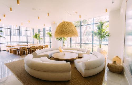 Downtown Miami Apartment | Flow Miami Hotel