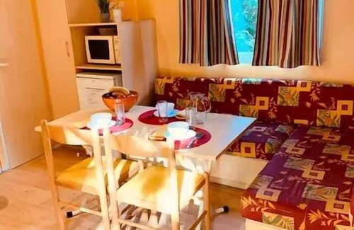 Saint-Vincent-de-Cosse House | Flower Camping Le Tiradou * - Mobil-Home Standard 27,50m2 (2 bedrooms) + covered terrace 11m2 4 people