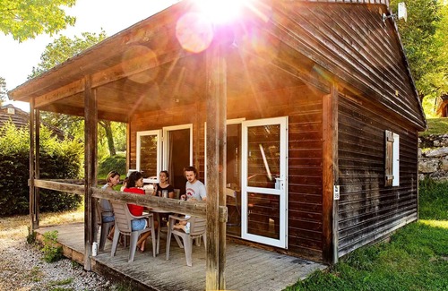 Lissac-sur-Couze Ski Chalet | Flower Camping du Lac du Causse * - Chalet Comfort 26m2 (2 bedrooms) + covered terrace 6m2 6 people
