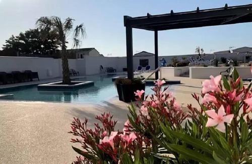 Kerroch House | Flower Camping La Pointe du Talud * - Mobile home Comfort NEPTUNE 25m2 - 1 bedroom + covered terrace 9m2 2 people