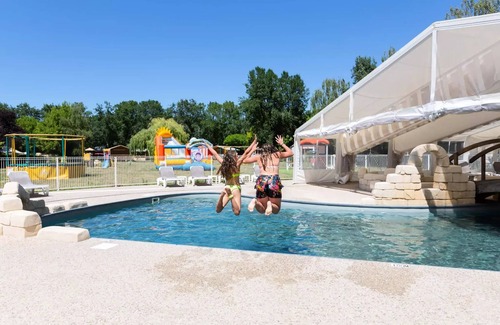 Luynes Ski Chalet | Flower Camping Les Granges * - Standard chalet 30.25 m2 (2 bedrooms) 5 persons