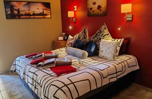 Kathu House | Flower Lane Guesthouse