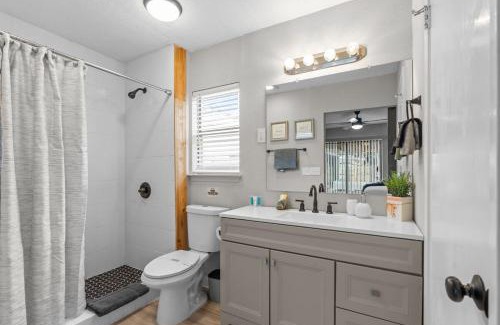 Flower Mound Villa | Flower Mound Gem - House & Pool