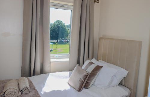 Thurnscoe House | Flower View