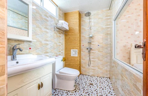 Dali Ancient Town House | Flowers & Leaves Holiday Hotel