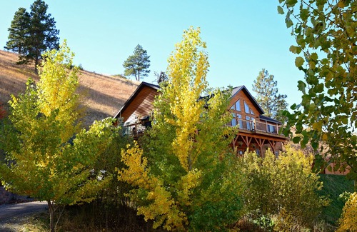 Cascade House | Fly Fishing - "Ten & Two Lodge"