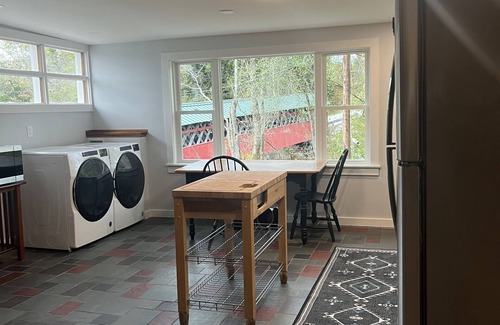 Arlington House | Fly fishing, tubing, biking and shopping are steps away!