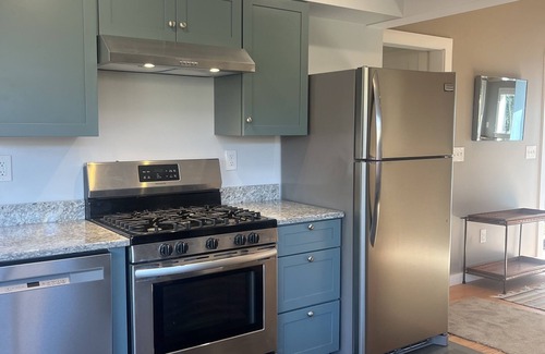 Arlington House | Fly fishing, tubing, biking and shopping are steps away!