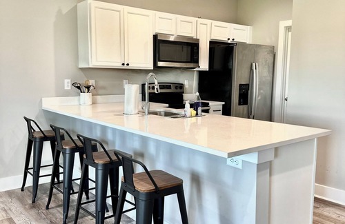Wichita House | Fly In, Stretch Out –near ICT, Genesis, Via Christi St. Terresa