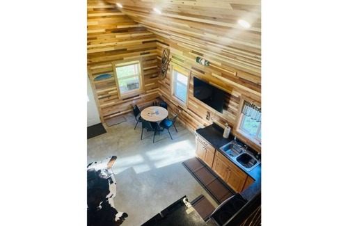 Dorchester Cabin | Fly Reel Cabin w/hot tub