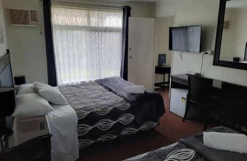 Wilsonton Hotel | Flying Spur Motel