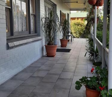 Wilsonton Hotel | Flying Spur Motel