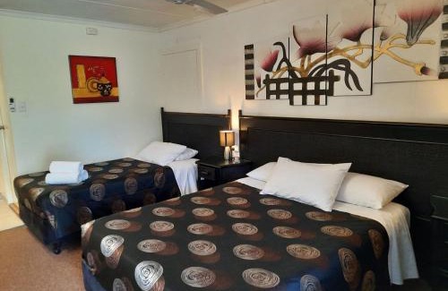 Wilsonton Hotel | Flying Spur Motel