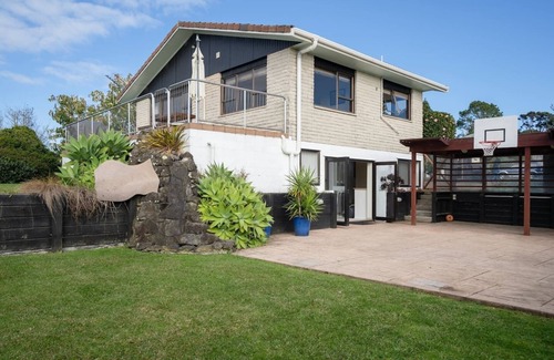 Dairy Flat House | Foley Retreat - Superior Lifestyle