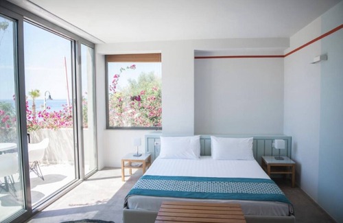 Jala Hotel | Folie Marine