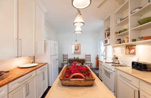 Governor's Harbour House | Folly & Guest House 6 Bedroom Home