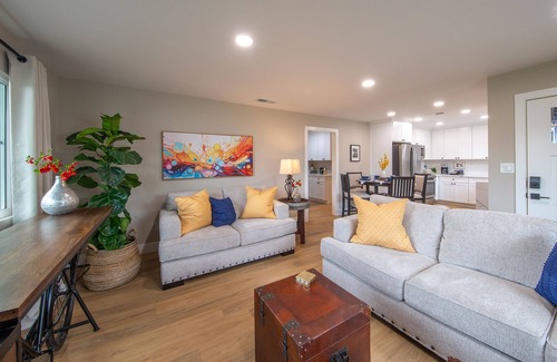 Folsom House | Folsom Old Town Escape - Beautifully renovated, short walk to Historic Folsom!
