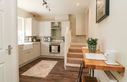Caistor Cottage | FONABY, romantic, luxury holiday cottage, with open fire in Caistor