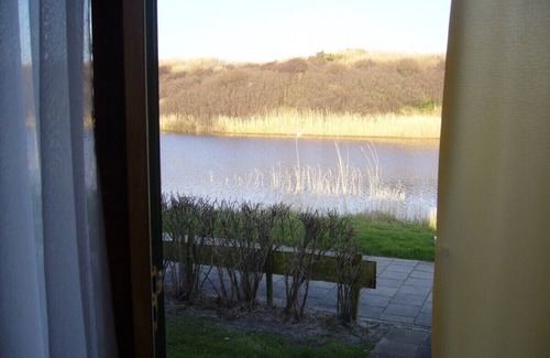 Petten Apartment | Fondly furnished holiday home for 2/3 pers., all rooms on ground floor