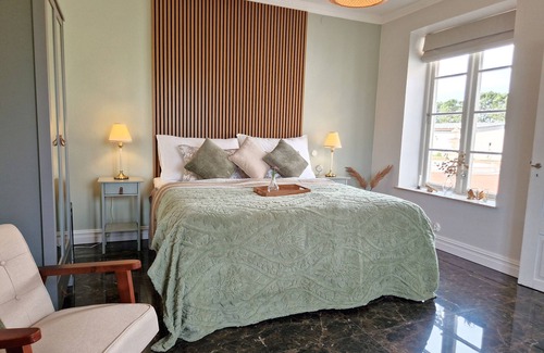 Alstad Bed & Breakfast | Fontänens Bed & Breakfast