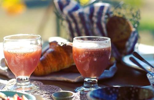 Castillon-du-Gard Bed & Breakfast | Fontaine de Cérier