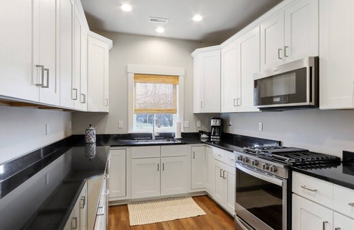 Fontana-on-Geneva Lake Condo | Fontana Harbor 168 |Balcony |7 Min Walk to Beach |New Condo Building Next to The Abbey Resort