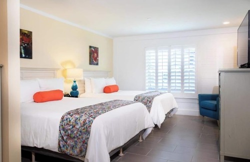 Christiansted Hotel | Food, Art, Sleep | 4 Queen Rooms Near Everything Fun
