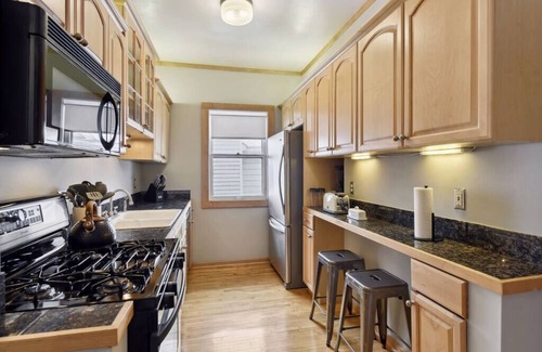 Linden Hills Condo | Footsteps to Lake Harriet! 1 Block to Restaurants!