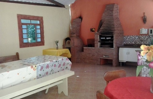 Aruja House | For events and weekends along easy access nature