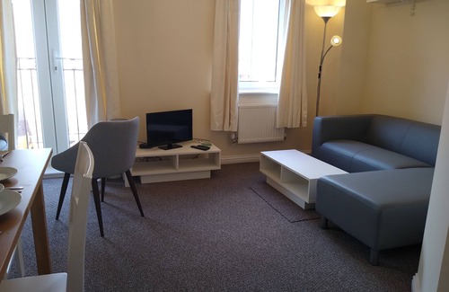 Port Talbot House | For walkers. sea-lovers and cyclists - a delightful 2-bedroom townhouse!