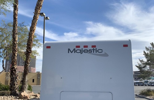 Las Vegas House | FORD 2014 28FT CLASS C RV SLEEPS 8 DRIVES LIKE A CAR NICK NAME(LILLY)