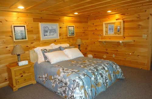 Watersmeet Bed & Breakfast | FOREST GARDENS GETAWAY is a bed and breakfast located in the beautiful UP!