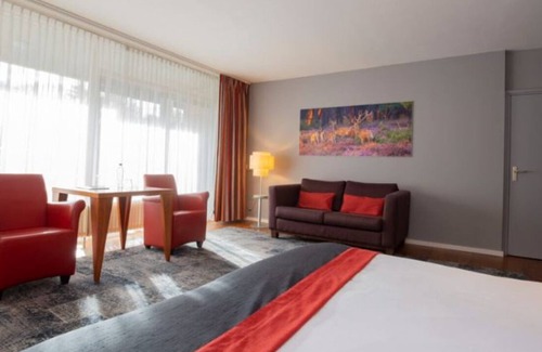 Wolfheze Hotel | Forest Getaway in Gelderland – Suite Near Veluwe Trails, Sauna & Restaurant