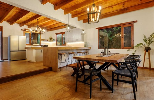 Avandaro House | Forest Guesthouse Avándaro, entertainment and comfort for adults and children