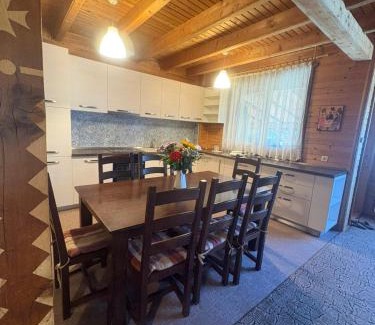 Dumbravita Villa | Forest & Lake House