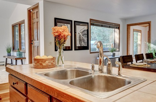 Evergreen House | Forest Retreat, Hot Tub, near Red Rocks.
