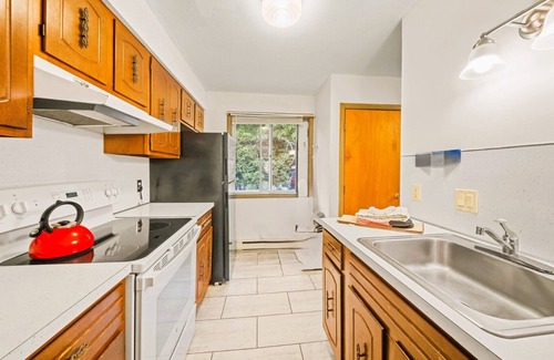 Stoneham Cabin | Forest-View 2BR Condo w/Balcony, Fireplace & Access to Lodge Amenities